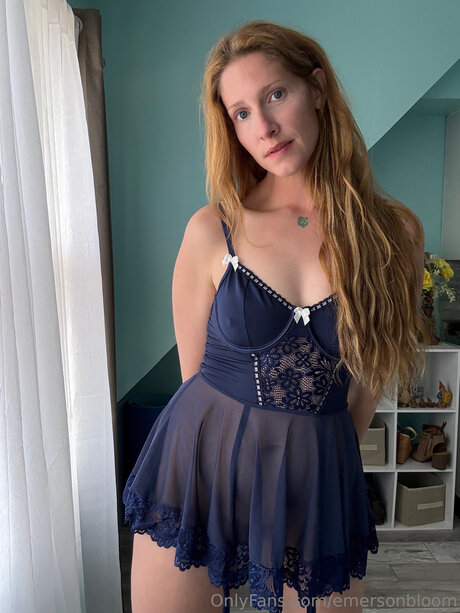 Emersonbloom top model pic