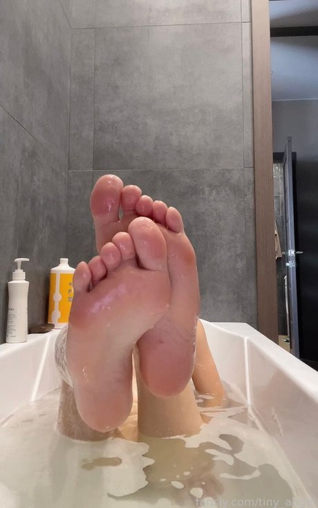 muscular onlyfans pornographic picture