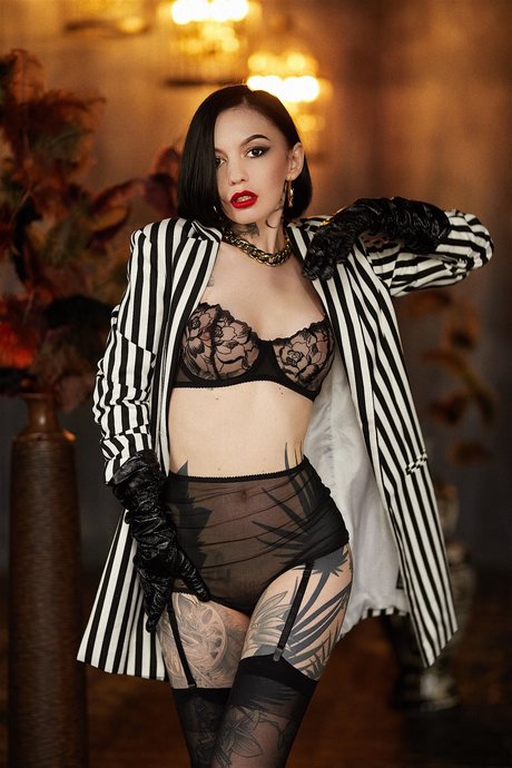 curvy lingerie onlyfans hot sexy pic