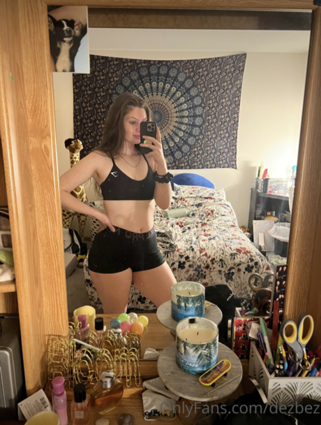 Dezbez nude thumbnail