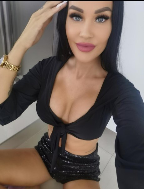 Silwianna model sexy photo