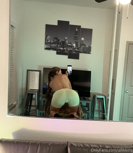 Allikkins_ perfect pornstar picture