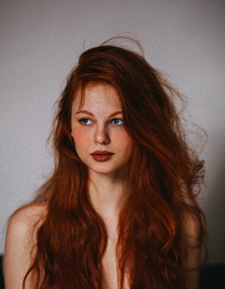 Sonia Red Fox_ model free picture