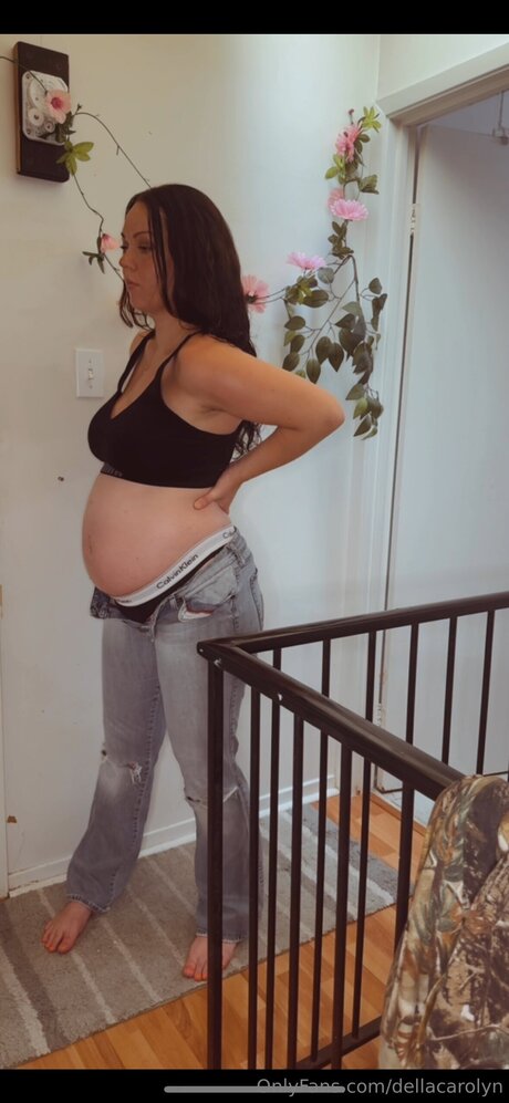 Dellacarolyn model naked images