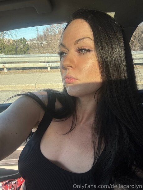 Dellacarolyn star xxx pic