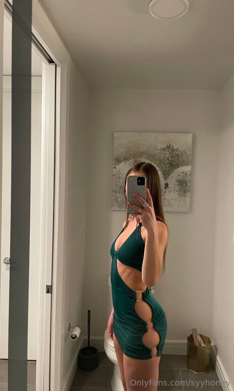 Syyhoney sex pornstar images