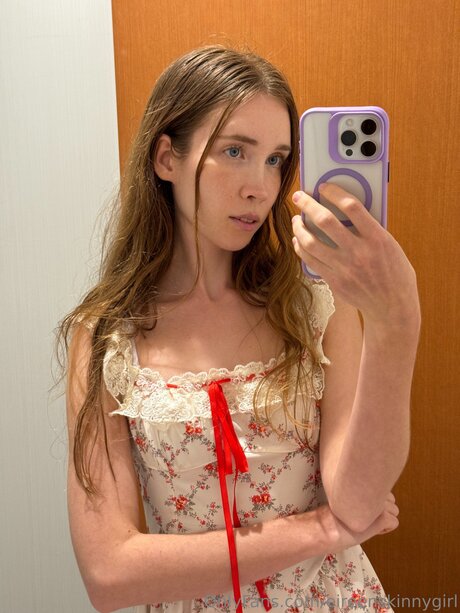 Eireenskinnygirl hot actress photos