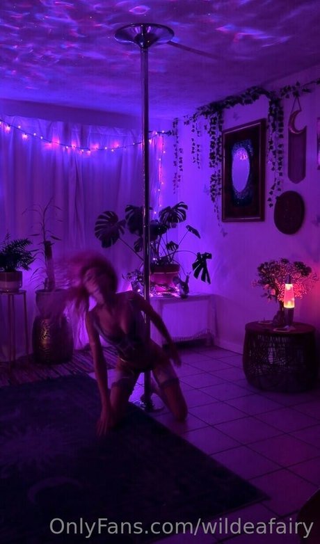 Emerald Wildea star nude image