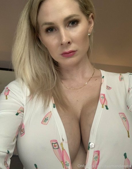 Goddess Amanda sexy model gallery