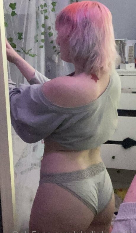 Lulunalax sexy actress pic