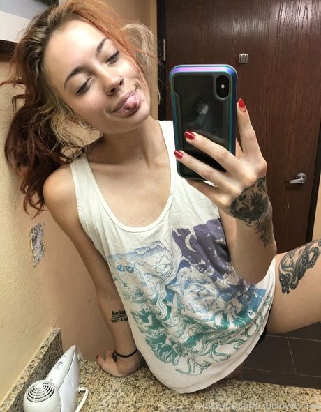 zoelovve free xxx model photos