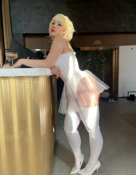 Zoe Volf pornstar beautiful picture