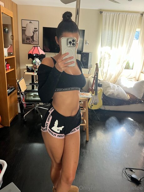 harperlee nude model img