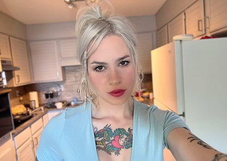Anisa Jomha pornstar beautiful image