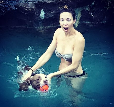 Whitney Cummings model perfect img