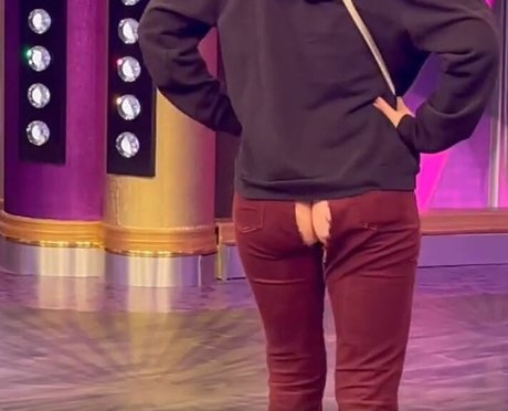 Whitney Cummings adult model pictures