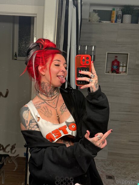 Trippylyd star nude galleries