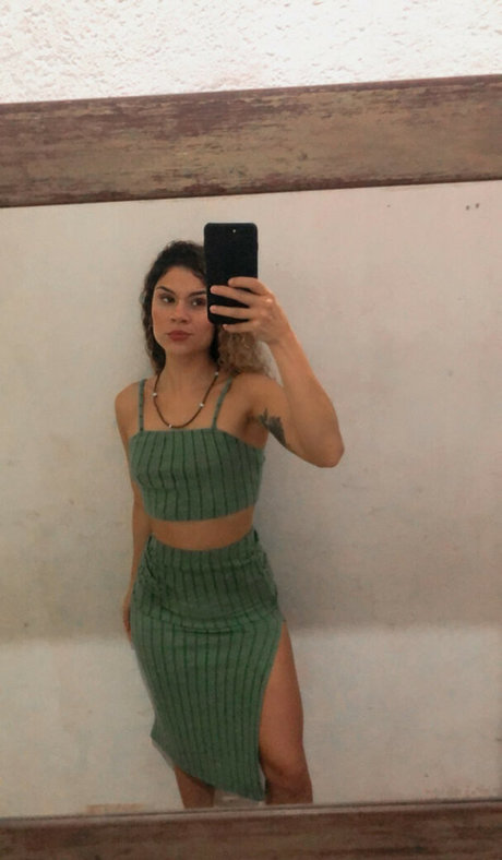 curly hair teen onlyfans hot naked pictures