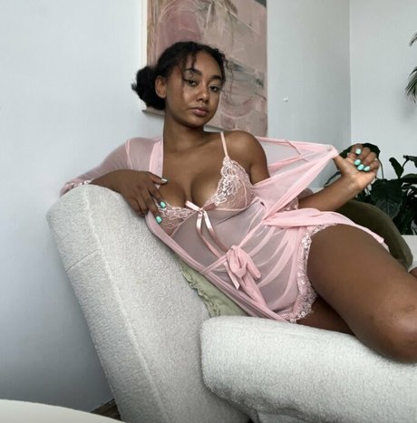 armpit licking onlyfans free naked image