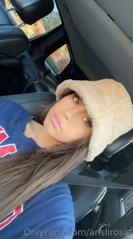 Anslirosie sex model picture