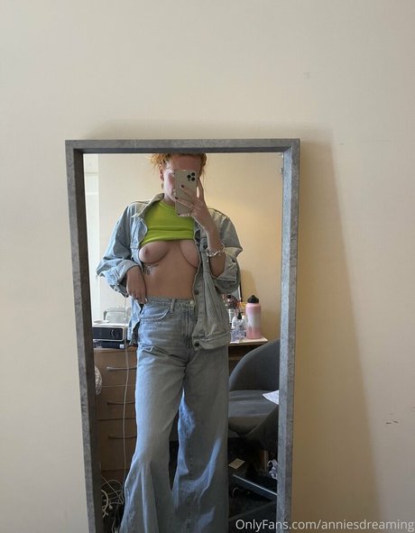 annieecharlottefree model adult photos