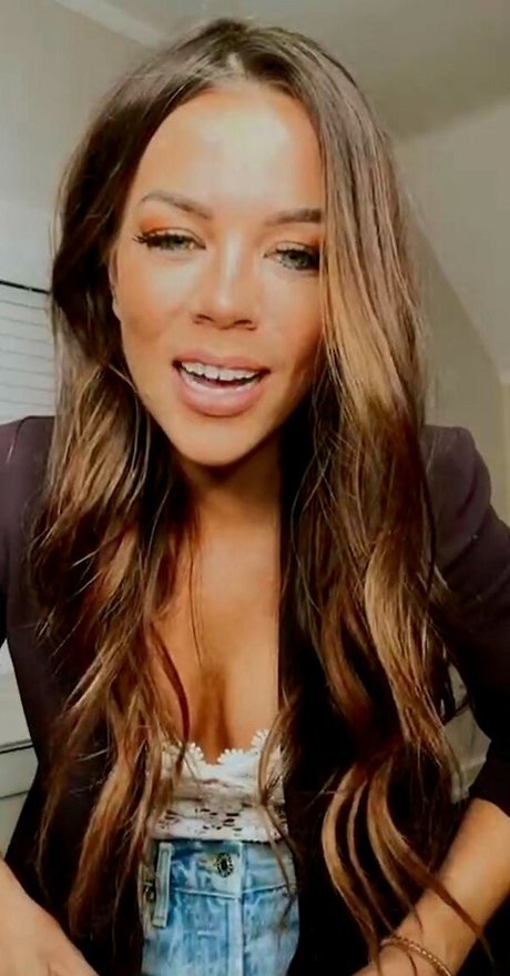 Jackie Redmond star img