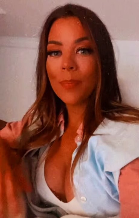 Jackie Redmond erotic pornstar img
