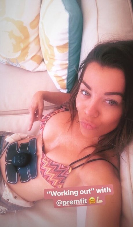 Jackie Redmond model nude pictures