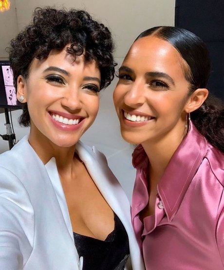 ebony twin onlyfans beautiful pictures