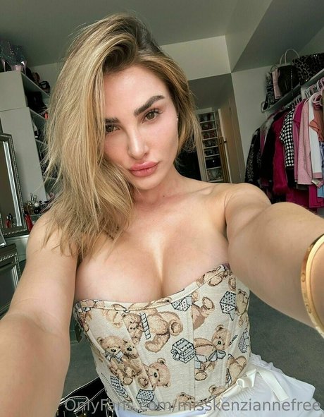 tiny ass onlyfans sexy images