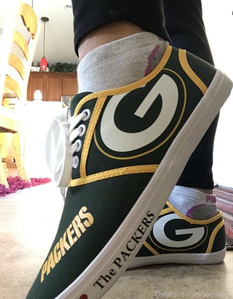 tomiko 1 model hd img