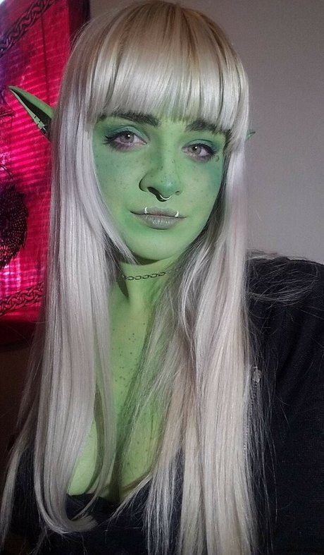Sleeves The Goblin nude model pictures