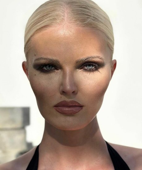 blonde lesbian onlyfans naked pictures