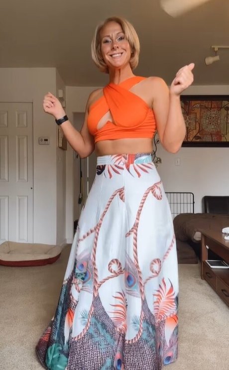 Dina Brown star erotic img