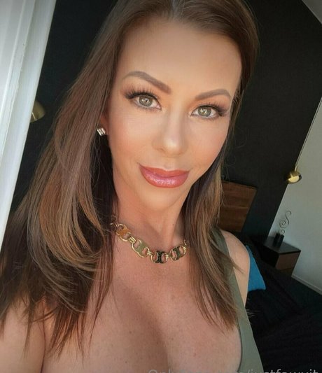 justfawxit xxx model pic