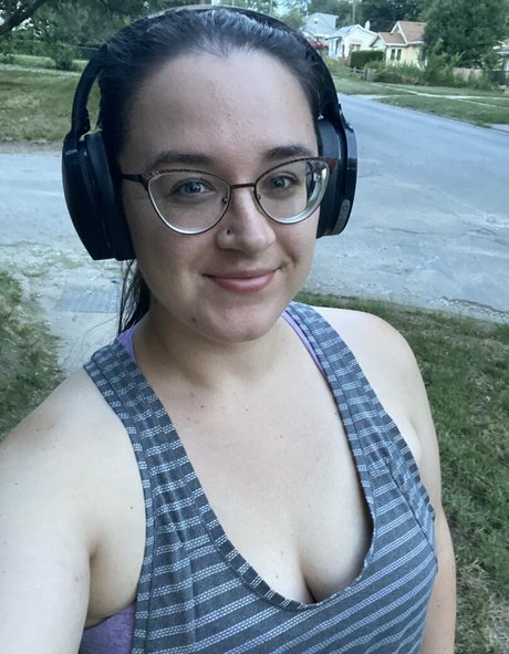 mossyoak235 naked star img