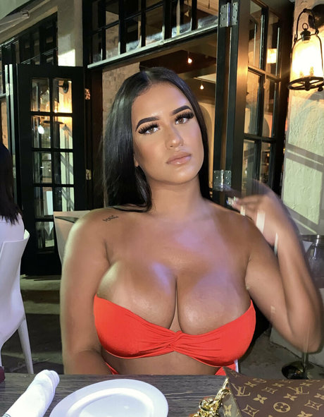 hanaaels pretty pornstar picture