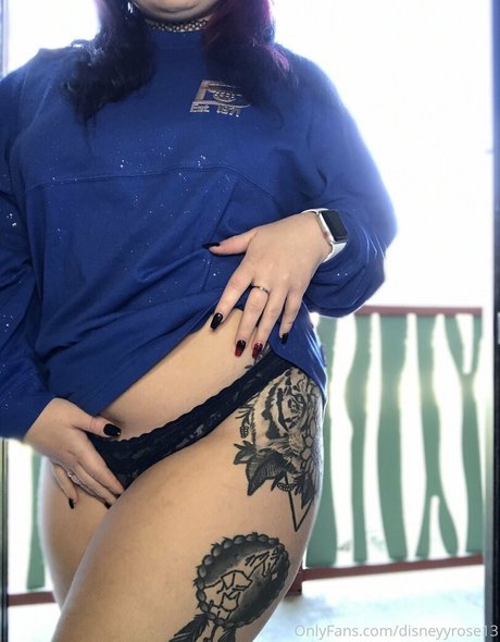 disneyyrose13 pornstar nude photo