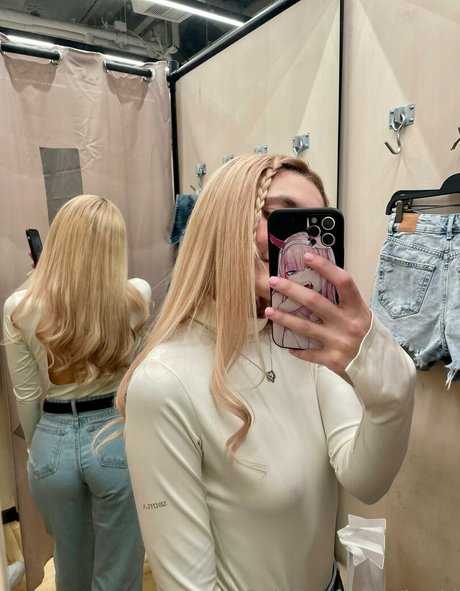 shemale big tits onlyfans beautiful naked photo