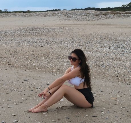 Elsuzannee star erotic photo