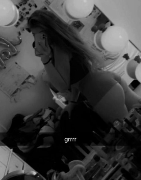 Elsuzannee adult model image