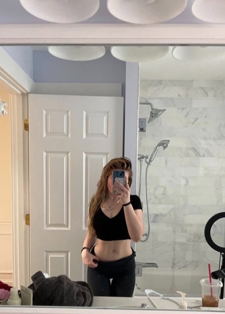 Elsuzannee star perfect picture