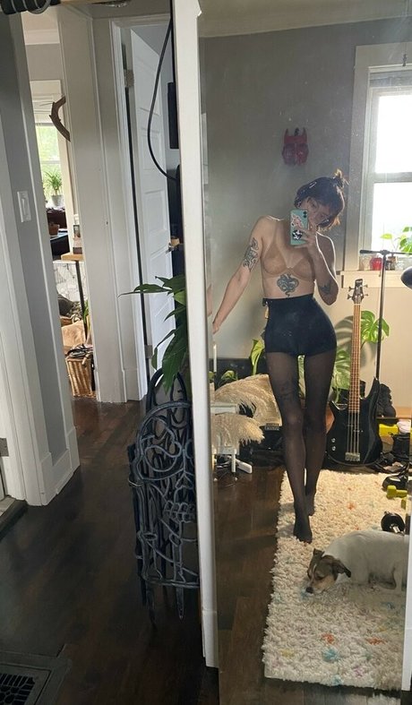 Pleasequietdown nudes pornstar picture