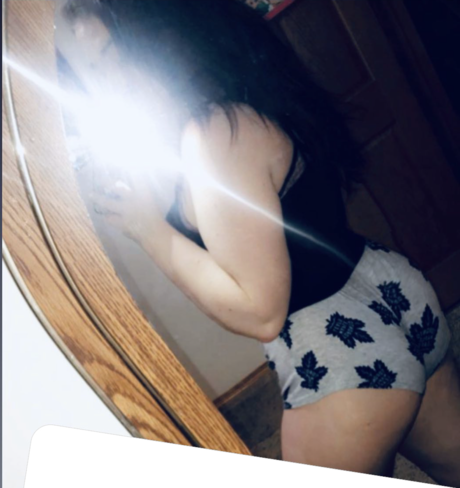 idkkat95 model exclusive photos