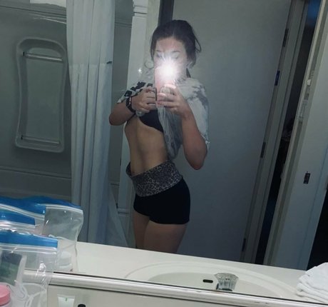 idkkat95 pornstar nude galleries