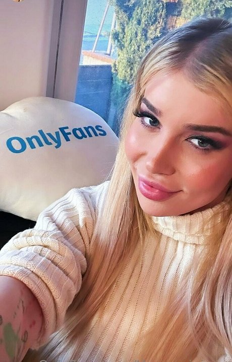 shemale riding onlyfans art porn pictures