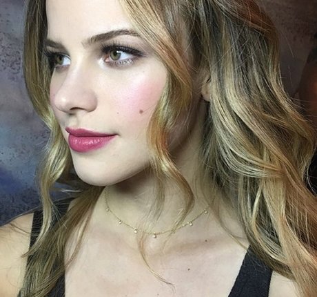 Halston Sage sex model pictures
