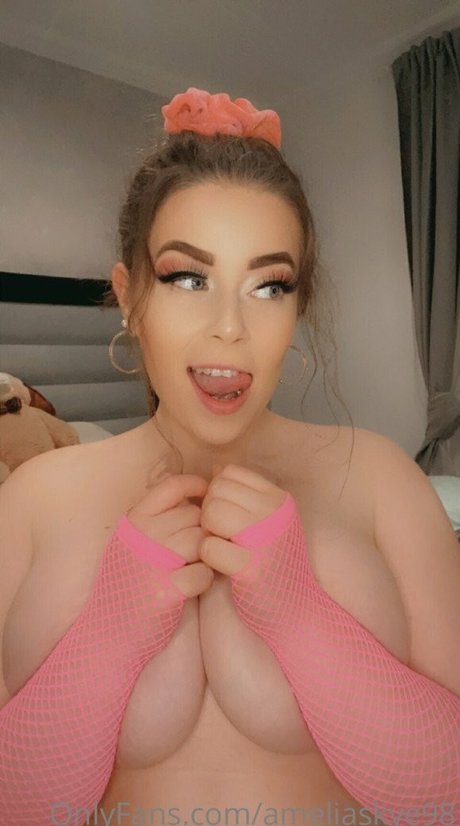ameliaskye98 art pornstar pictures