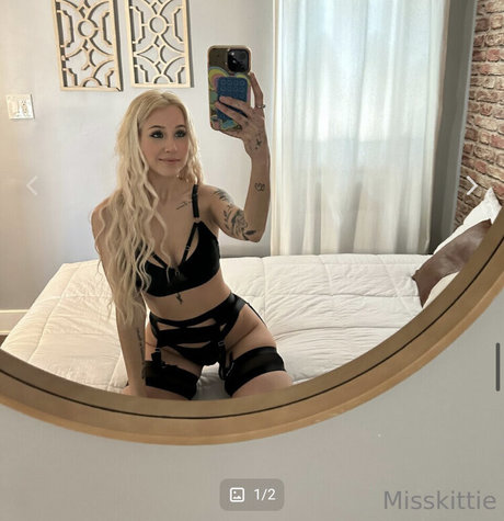 Allieesaur beautiful model photos