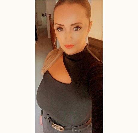 Melanie M beautiful pornstar archive